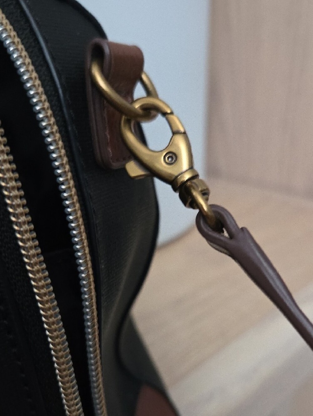 Fossil Two-Tone Black & Brown Syndey Satchel Bag - Classic Carry & Crossbody - Picture 8 of 13